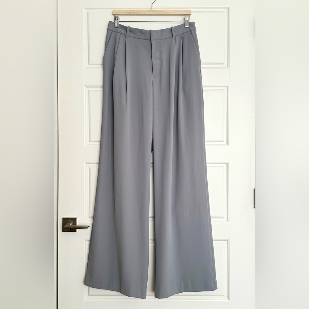 GAP Size 14 Tall  High Rise Wide Leg Pleated Trousers in Pilot Grey.